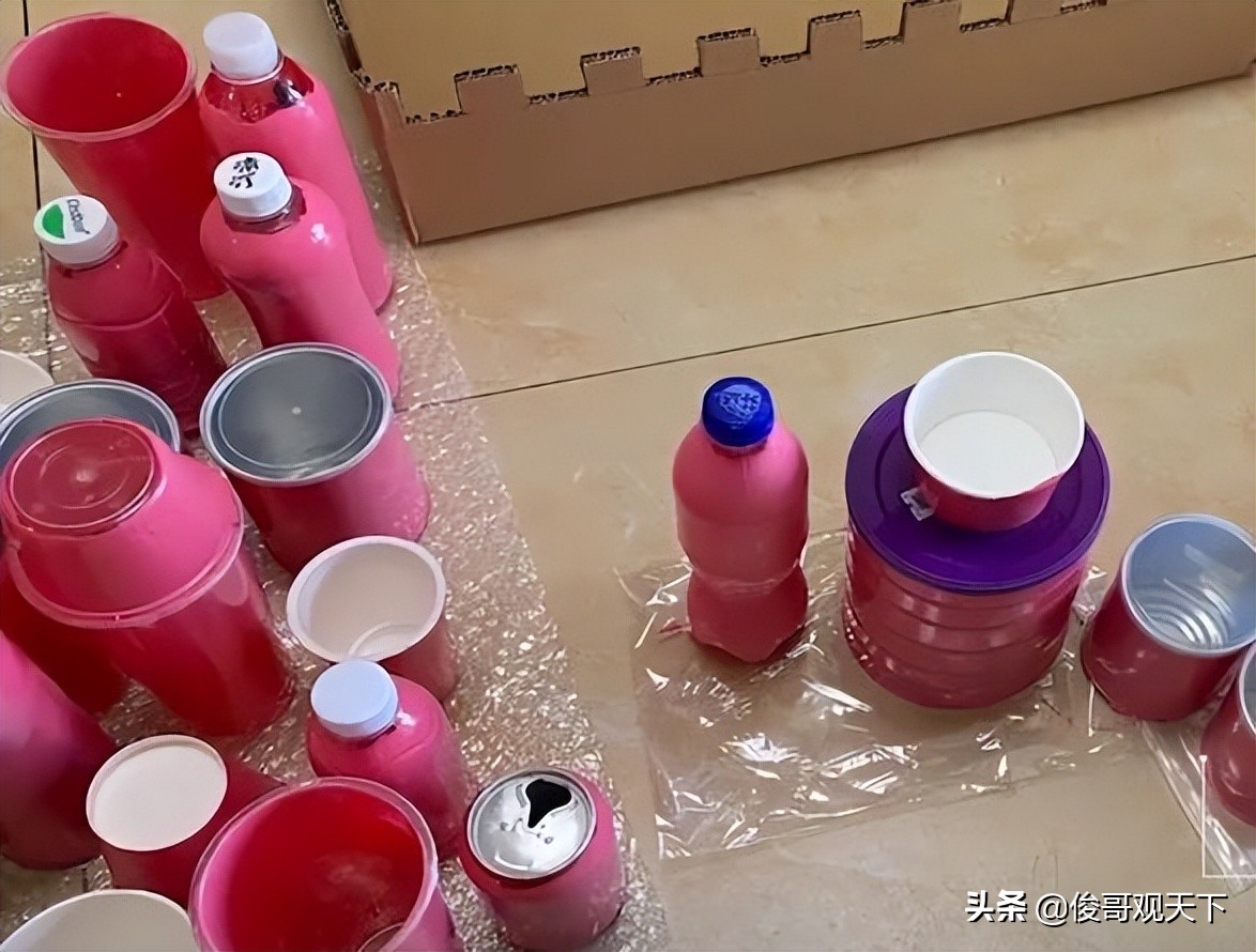 陕西一妈妈做幼儿园手工作业，用空瓶砌成“梦幻城堡”，太惊艳了