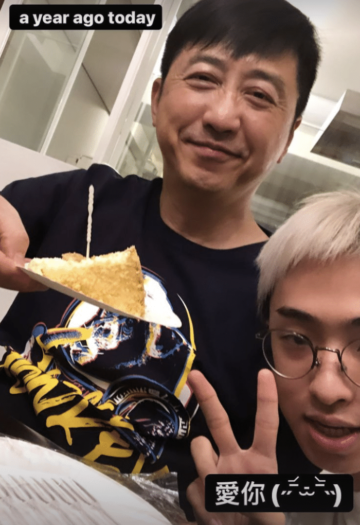 庾澄庆首晒儿子高清正脸，为哈利庆祝20岁生日，父子互动好温馨