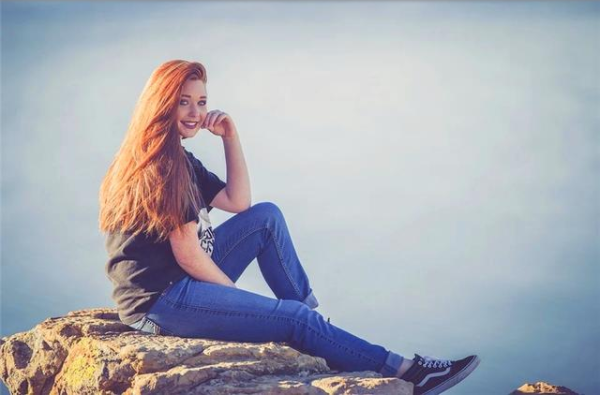 岁月沉淀深情：女性年华渐长情意愈浓的温柔时光