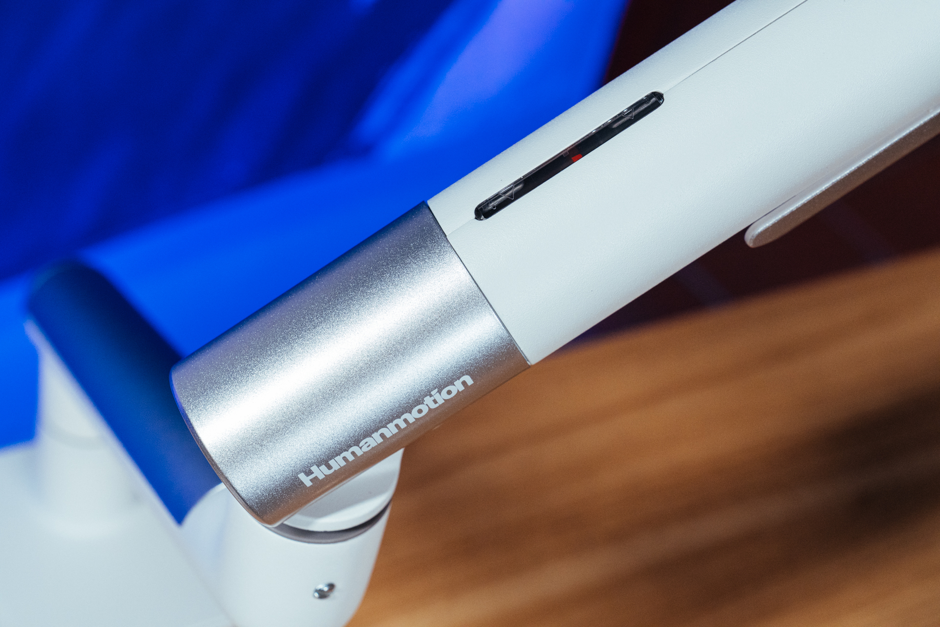 简洁条理，如何布置自己的办公桌面：轻办公好物分享