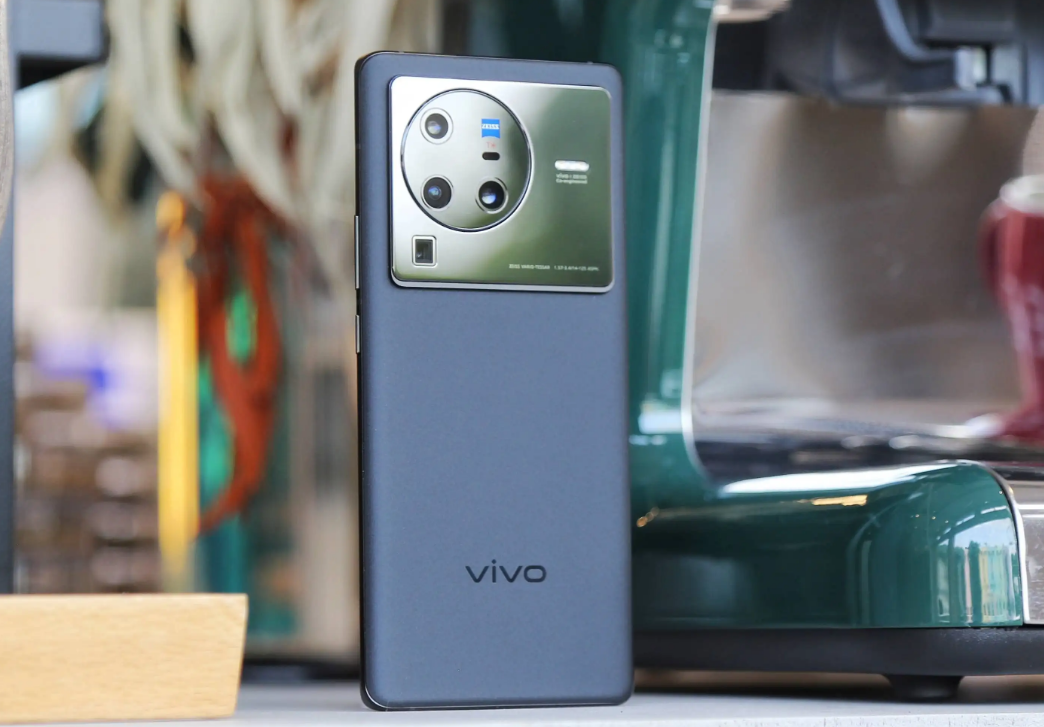 国产手机也很香，7月份这3款旗舰手机“值得考虑”，比苹果强太多