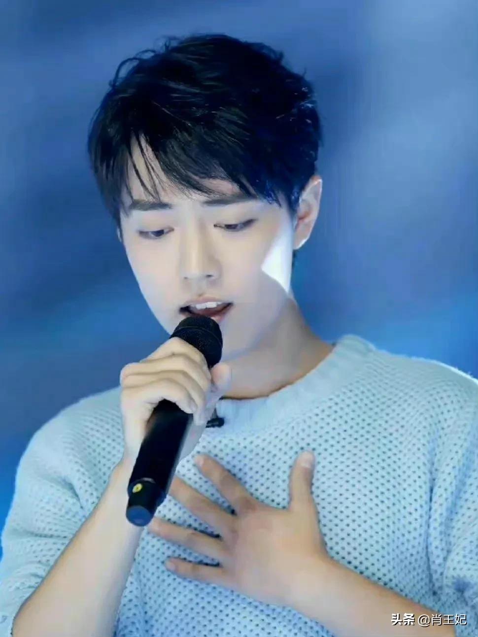 桃桃的一组生图,肖战的眼睛真好看,灵气逼人鲜花与少年绝配