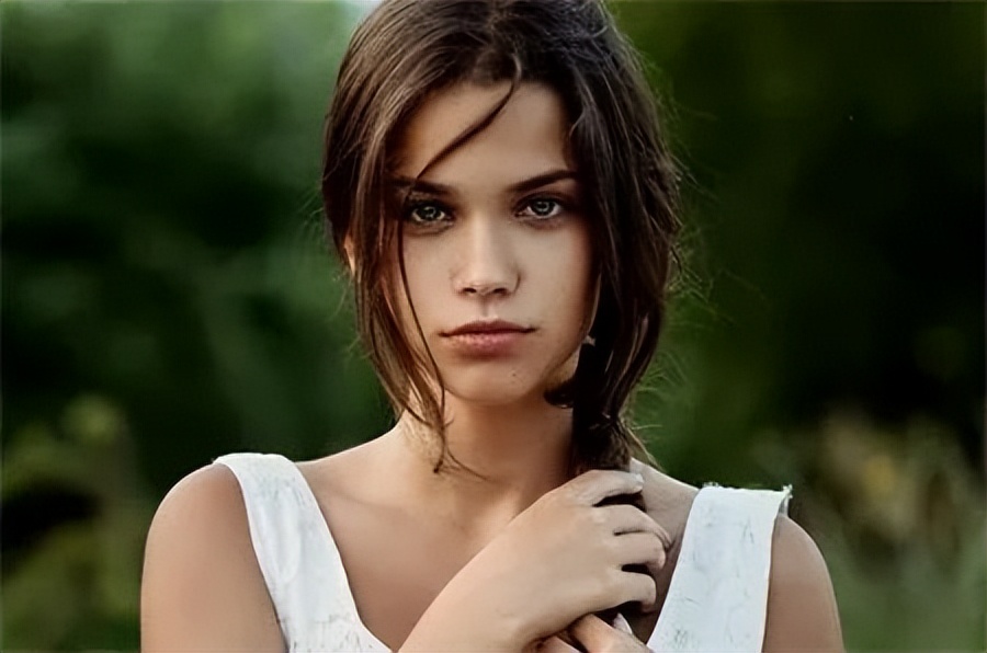 「人像摄影」乌克兰摄影师拍得优雅美女作品欣赏