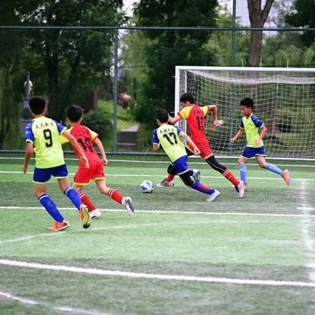 大林小学参加2022年第二届“天府杯”校园足球总决赛取得优异成绩