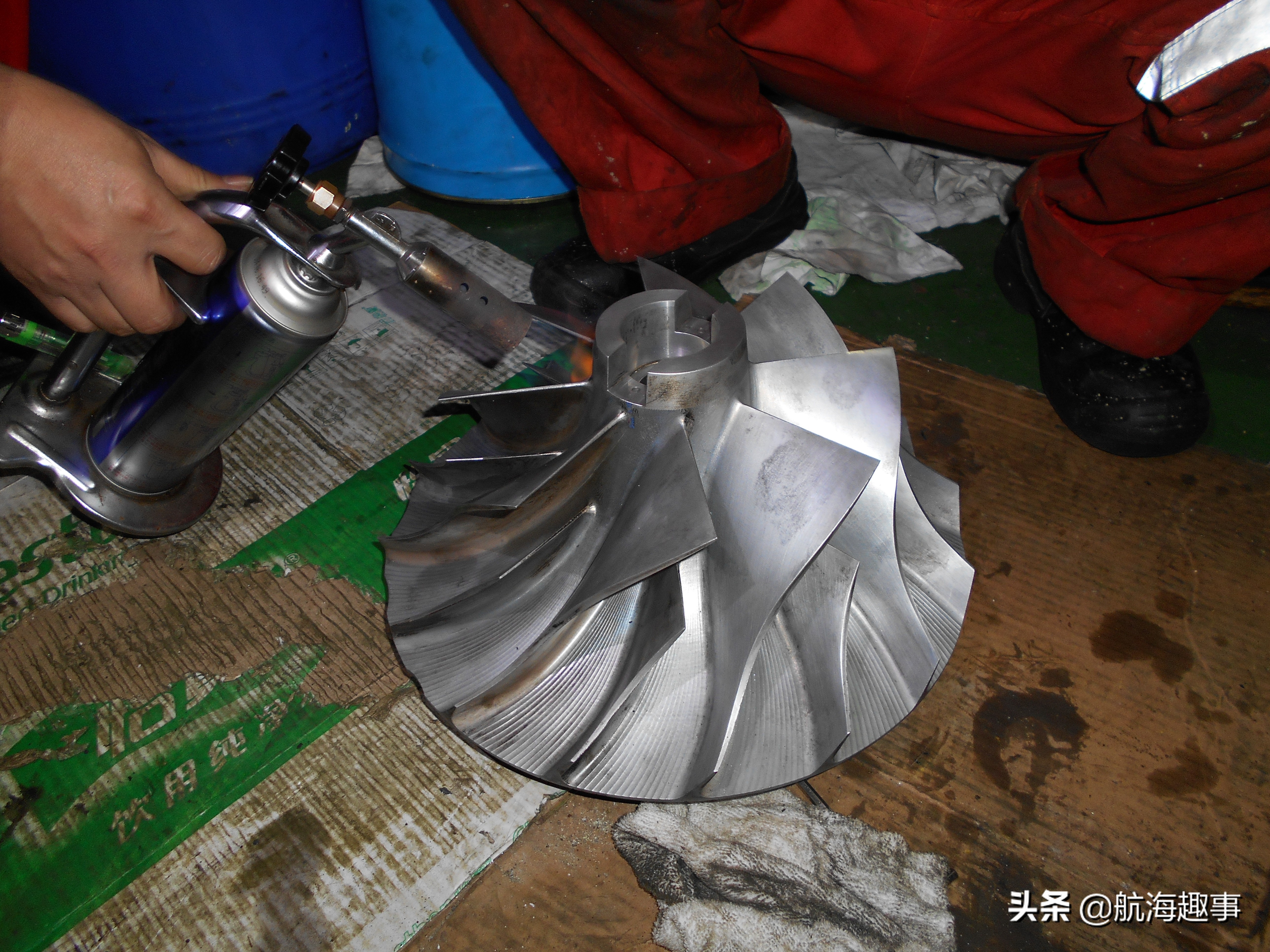 从汽車引擎“T”学习，带你了解船用发电机废气涡轮增压器的检修