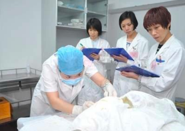 年纪越大越“吃香”的专业，不仅没有中年危机，退休后还会被返聘