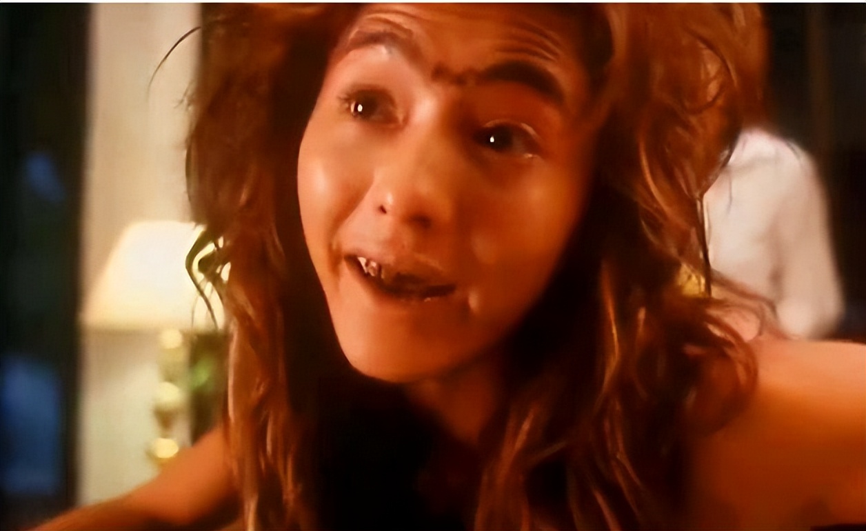 明明是美女，但为演戏都豁出去了！这10个女星的造型，个个辣眼睛