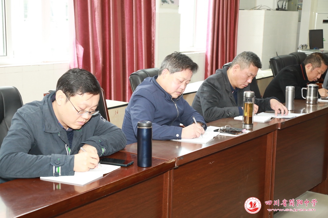 四川省簡(jiǎn)陽(yáng)中學(xué)語(yǔ)文組開(kāi)展大討論活動(dòng)(圖5) 四川省簡(jiǎn)陽(yáng)中學(xué)語(yǔ)文組開(kāi)展大討論活動(dòng)(圖5)