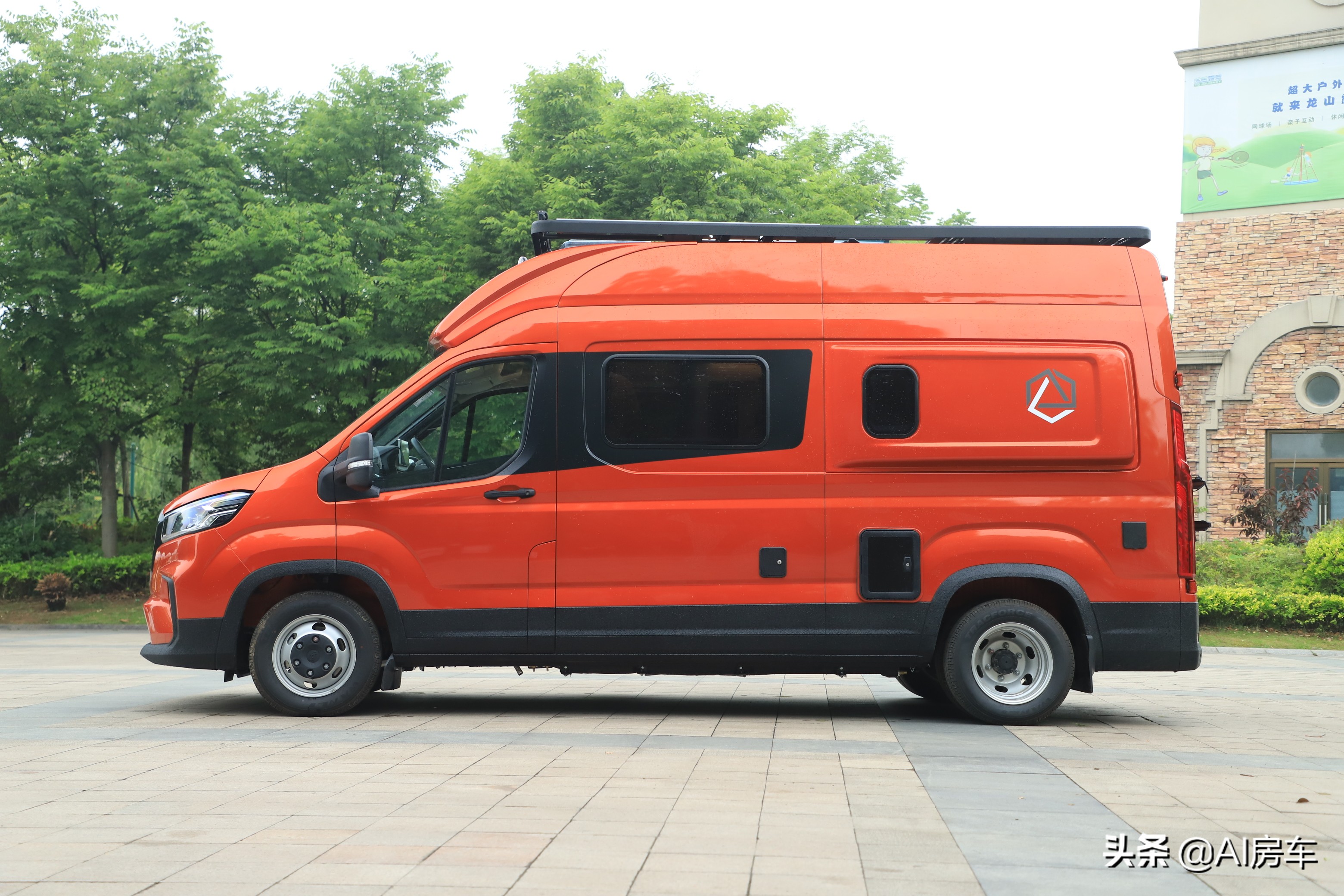 适合35岁以上男人开的奇瑞房车!有范有面很前卫,省油好开续航高