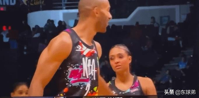 美女的大奶子(NBA名人赛，被M詹姆斯“袭胸”互动一夜爆火的美女模特是谁？)