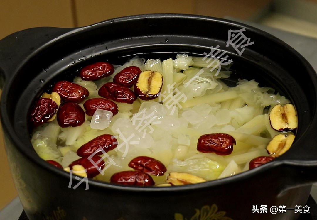 冬季寒冷睡眠差，多吃这6种养胃食物，驱寒去燥，舒舒服服过冬天