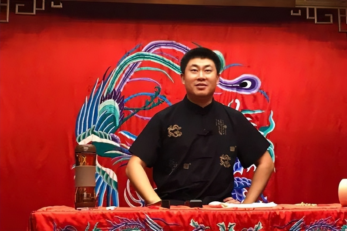 被德云社除名，做法比何伟更卑劣，郭鹤鸣就这样改写了自己的结局