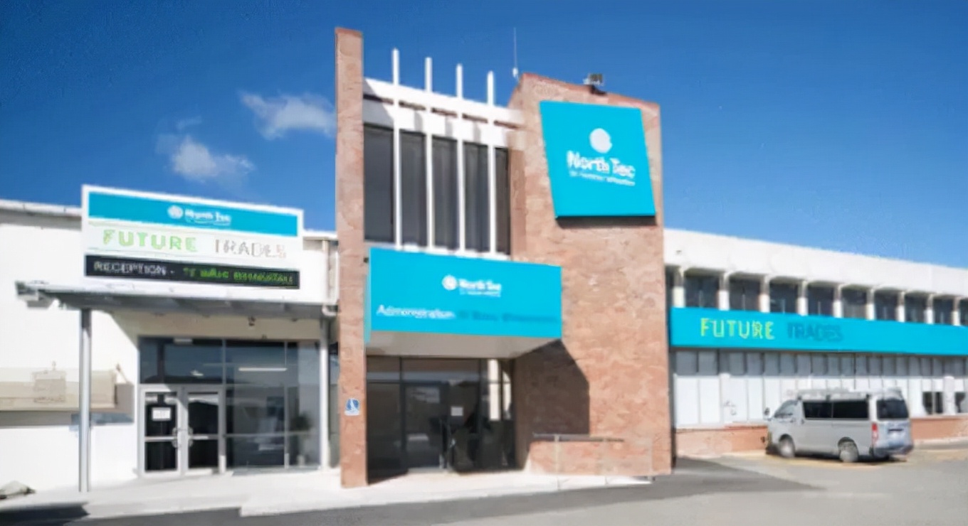 新西兰不仅牛羊肉便宜，居然最利于移民的留学项目，¥10万就能读