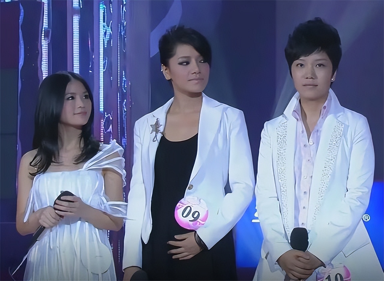 曾经郁可唯刘惜君的手下败将，以乐评人身份亮相《声生不息》