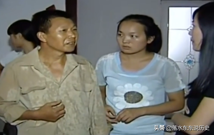 湖南19岁养女高考金榜题名，私下却与富爸爸相认，被骂忘恩负义