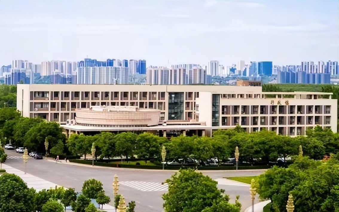 这4所高校适合文科中等生报考，录取分数低实力强，就业前景好