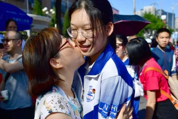 高考迎来“大地震”，考生填报志愿难度恐上升，2022高考生需注意