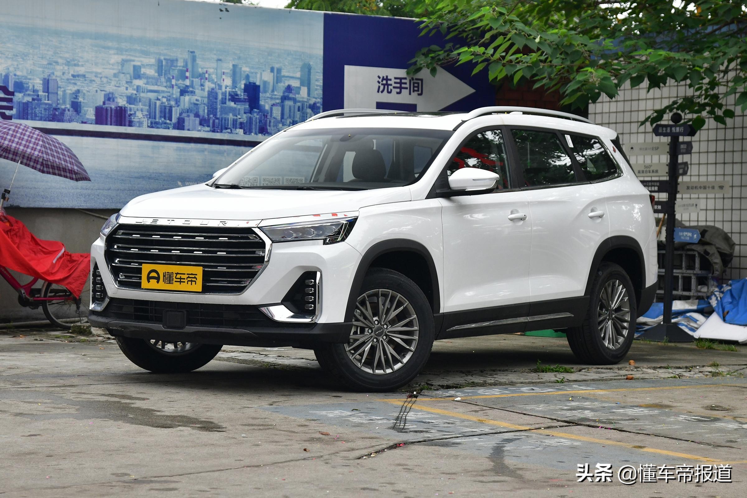 新车 | 细节增加金色元素点缀，吉利豪越黑金限定版3月8日亮相