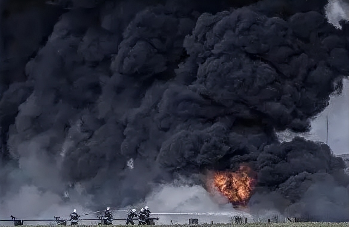 ��������������˹�ˣ�1����ھ���Χ���������ټ��Ѿ���