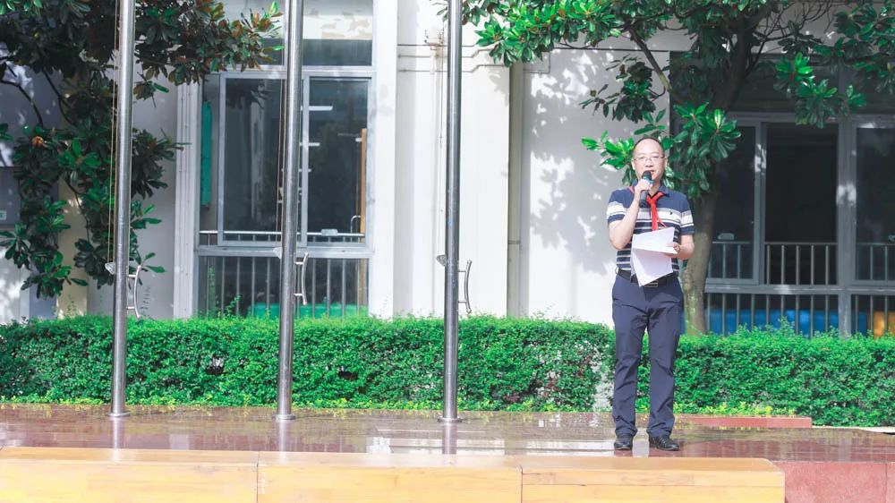 双流区迎春小学举行第七届校园足球班级联赛暨啦啦操比赛颁奖仪式