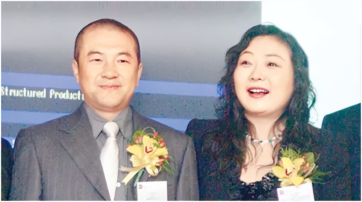 中国最有钱的女房东，一月收租2个亿，分前夫200亿，给女儿500亿