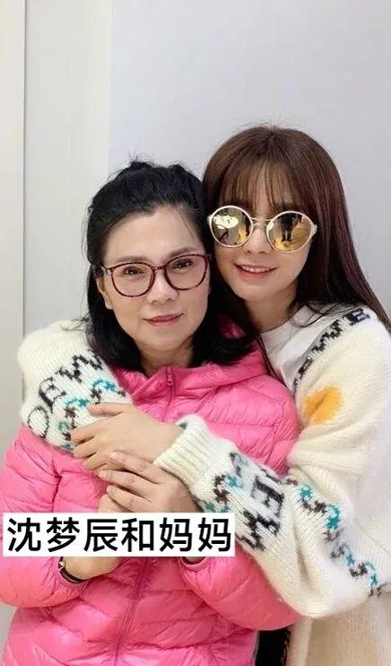 19位女星母女合照，你看谁更像妈妈？