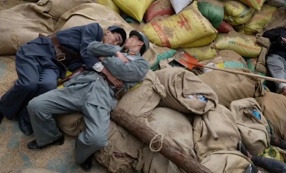 横店“20万群演”的现状：懒汉的天堂，疯子的乐园，光棍的世界