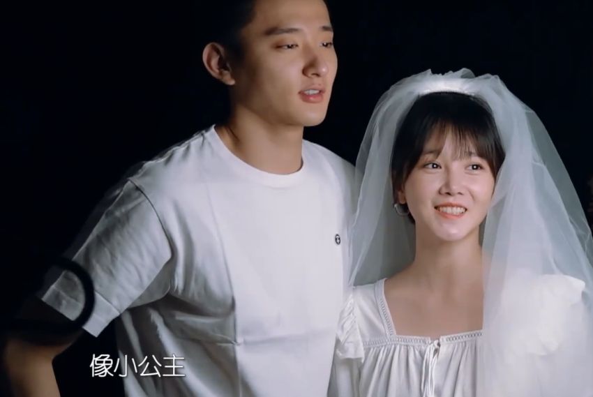 陈小纭的几任男友都是谁？歌单前男友是谁？和于小彤为何分手