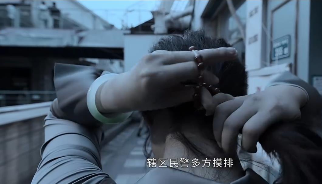 20集悬疑剧《庭外》首播质量高，10分钟入戏，连看2集不过瘾