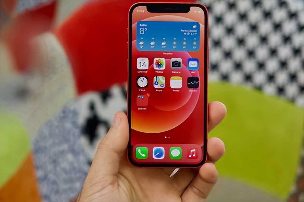 库克放出“大招”，iPhone12降价2000元？