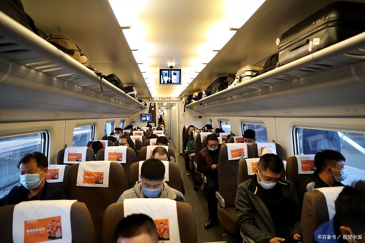 严禁在动车组列车任何区域吸烟