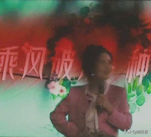 正式官宣，谢娜担任《乘风破浪》主持人，网友质疑撑不起场面