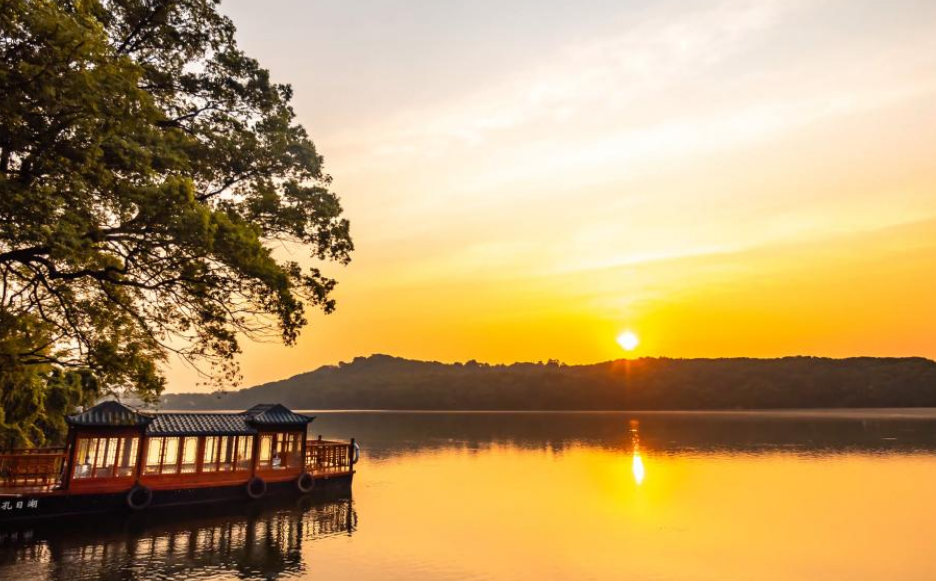 校名“贼大气”的一所大学，听着像是985、211，实则是二流高校