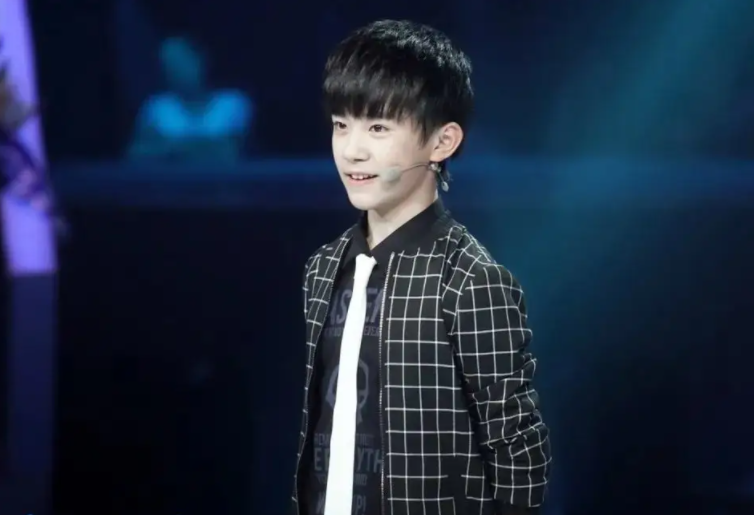 易烊千玺被曝利用明星特权，在中考时“违规操作”，校方紧急回应