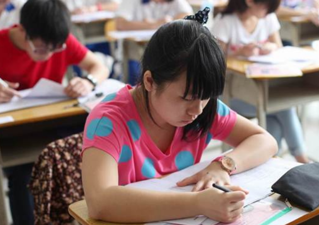 怪不得学生都想进985，考211和985的区别是什么？是有一定不同的