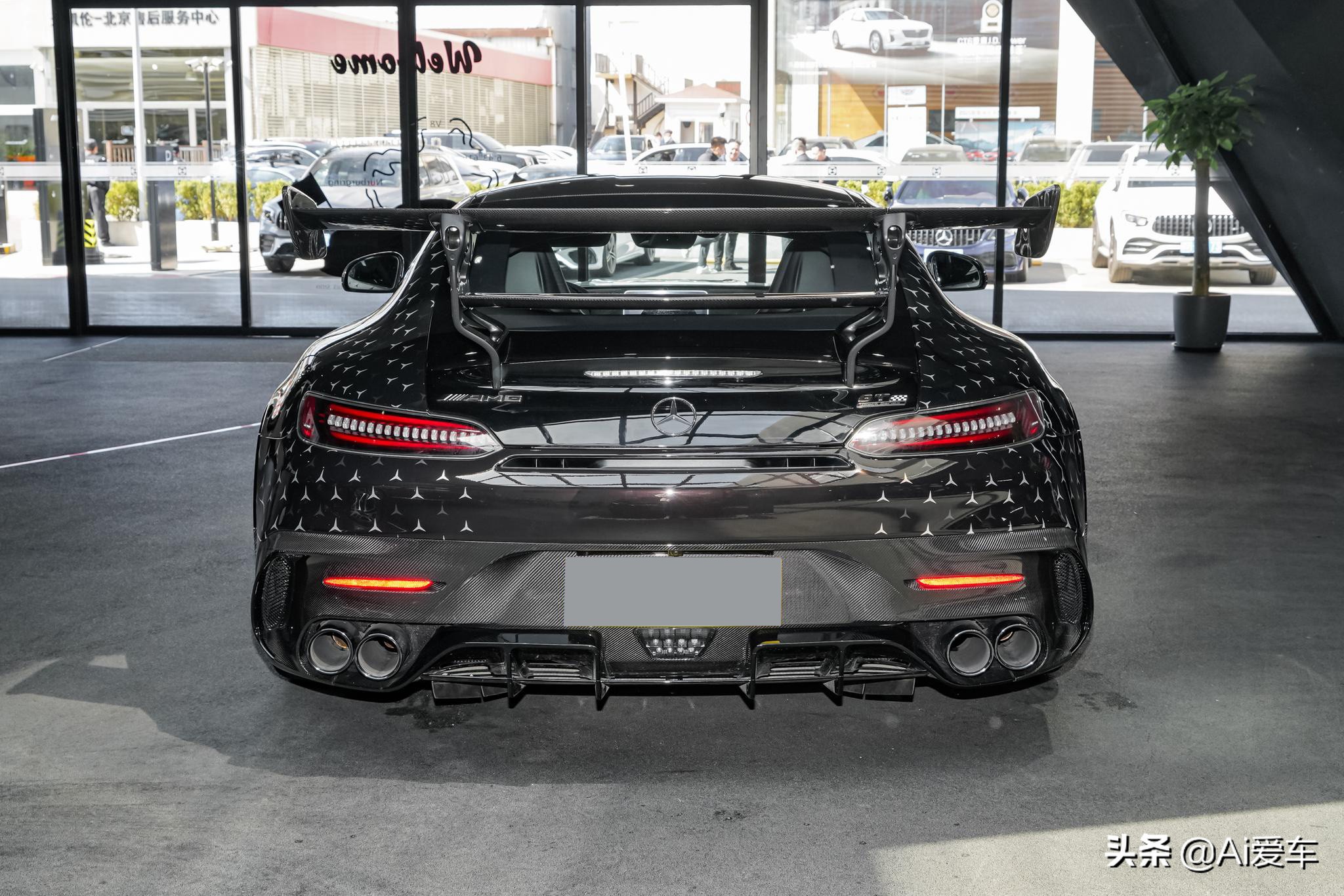 730马力破百3.2S，德系进口豪华2门2座硬顶大跑车，实拍奔驰AMG GT