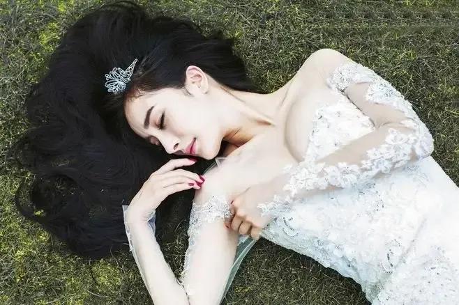 嗨周末快乐杨幂美图49