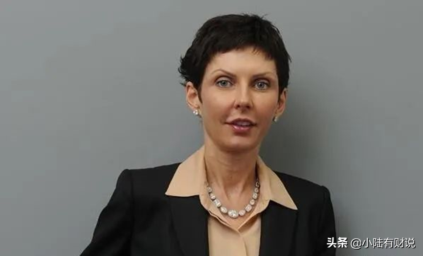 太强了！全球前十大白手起家女富豪，整整9个都是中国人