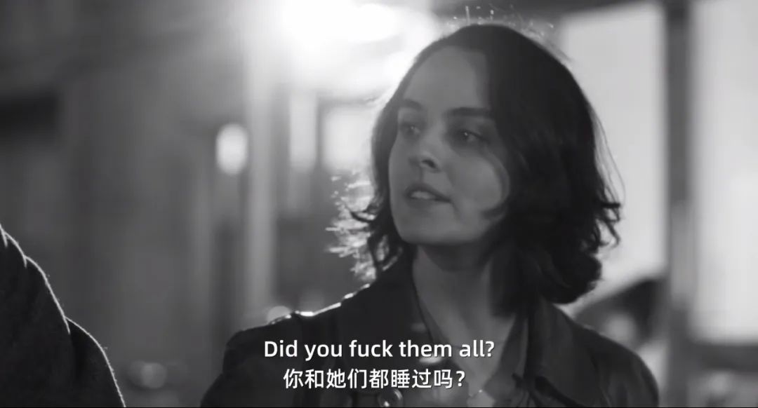 她刚出道，就刷新了华人女星尺度