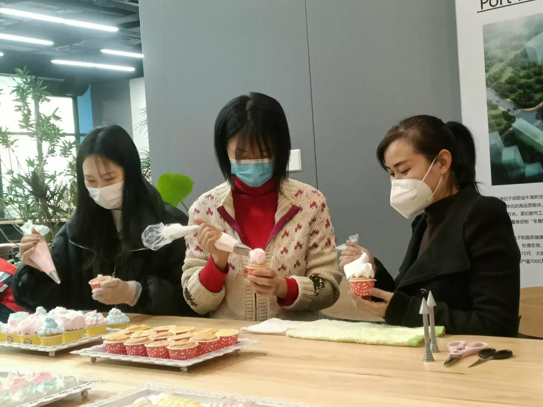 四川省成都市财贸职业高级中学校举行技艺展示活动