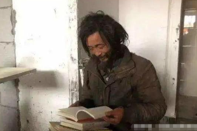 北理工状元姚远心气高，“不愿将就”致拾荒为生，评论区说得有理