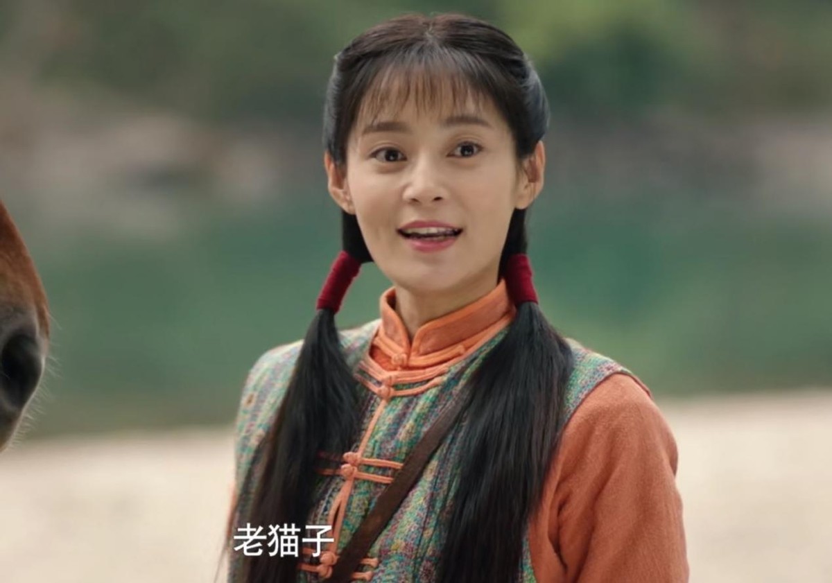 《亮剑》"秀芹"新剧大变样,烈焰红唇配民国装,40岁美出新高度