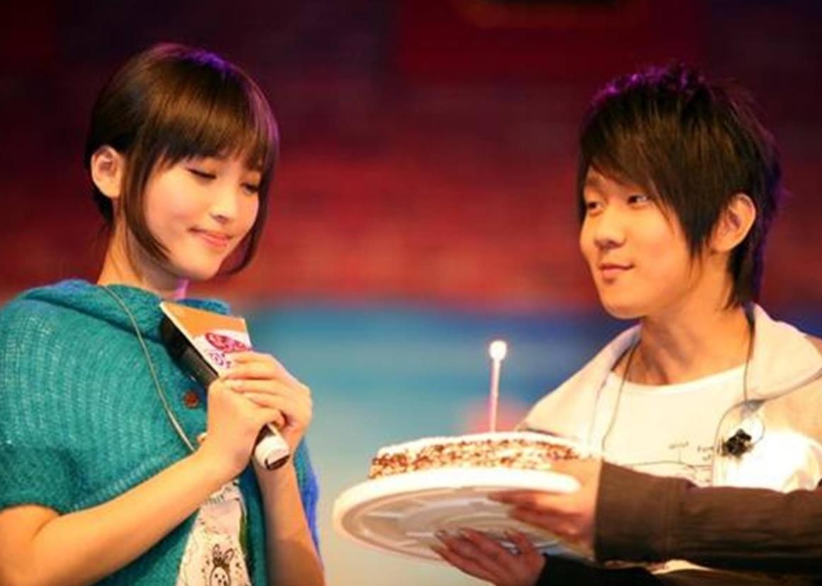 “实力偶像”林俊杰：奶新人被说好妹妹太多，凌晨四点专门去签名