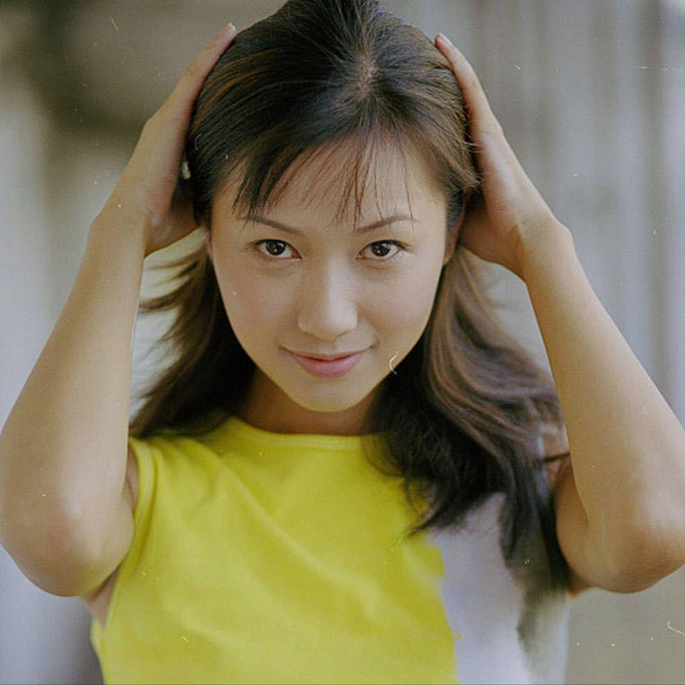 “考古”女星罕见18岁青涩照，刘亦菲太甜了，宁静好野