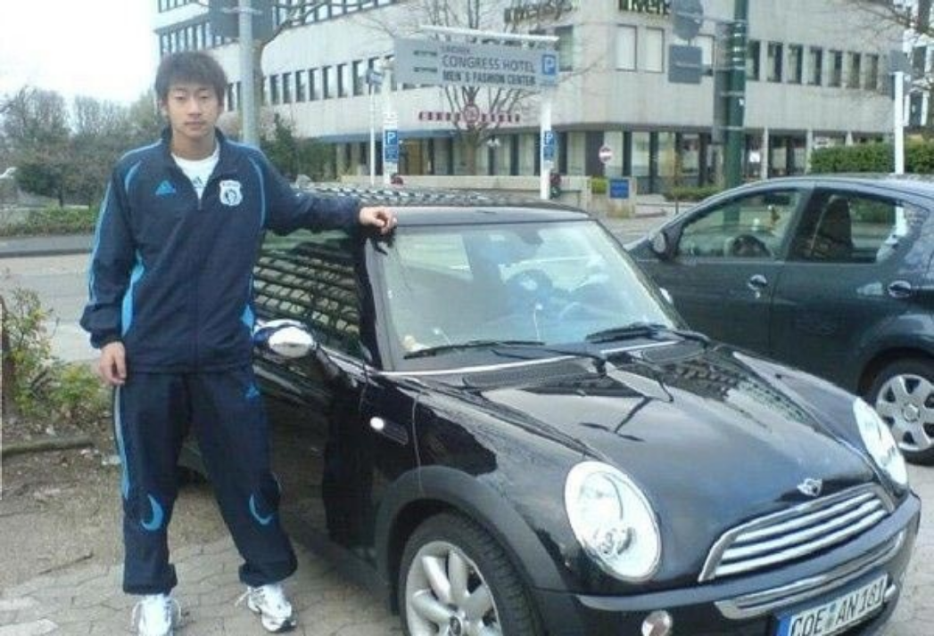 “我爸是大官”韩方奕：当街打死警察，被判死缓不到7年成功减刑