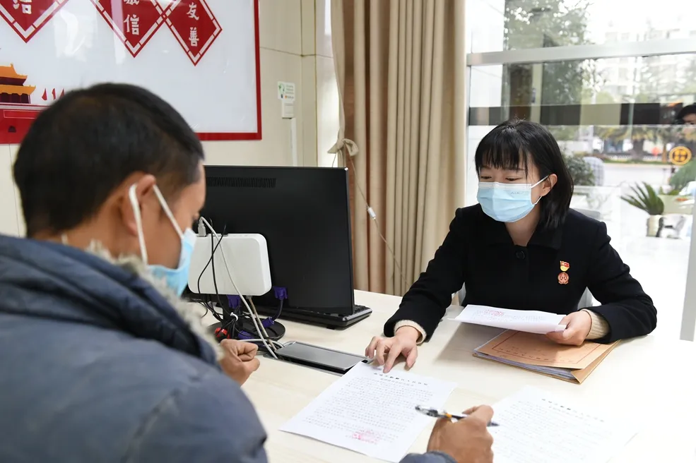 【八五普法】“依法带娃”来了！麒麟法院发出《家庭教育责任告知书》