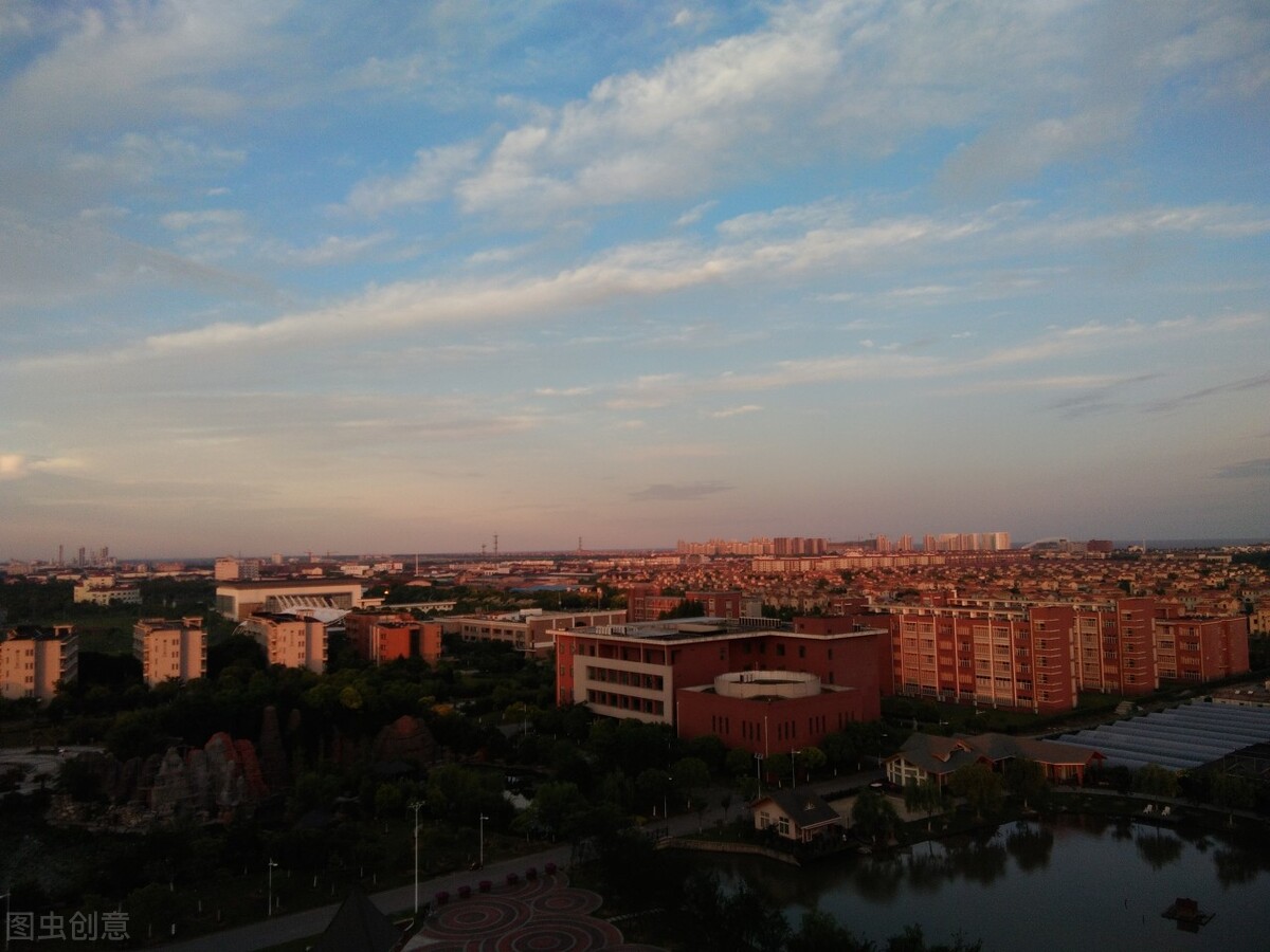 上海排名前5的专科学校，学生通过单招，综评专科考上，会很赚