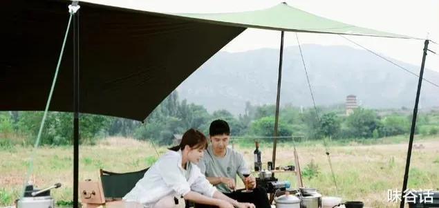 把明星夫妇扔进山里，让他们自生自灭，这种节目会走红吗？