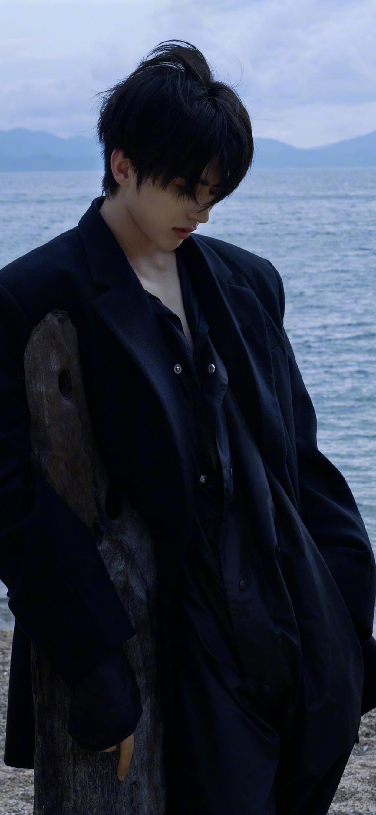 蔡徐坤壁纸｜海边独特魅力