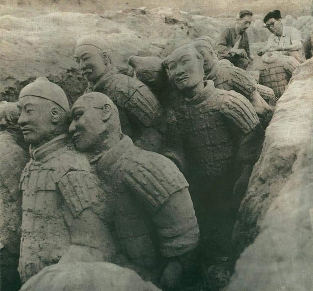 30张罕见的照片，巨石强森、奥尼尔、姚明比身高，巨石身高195cm